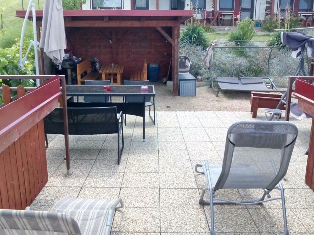 Penzion Nad jezerem Pavlov Exterior foto