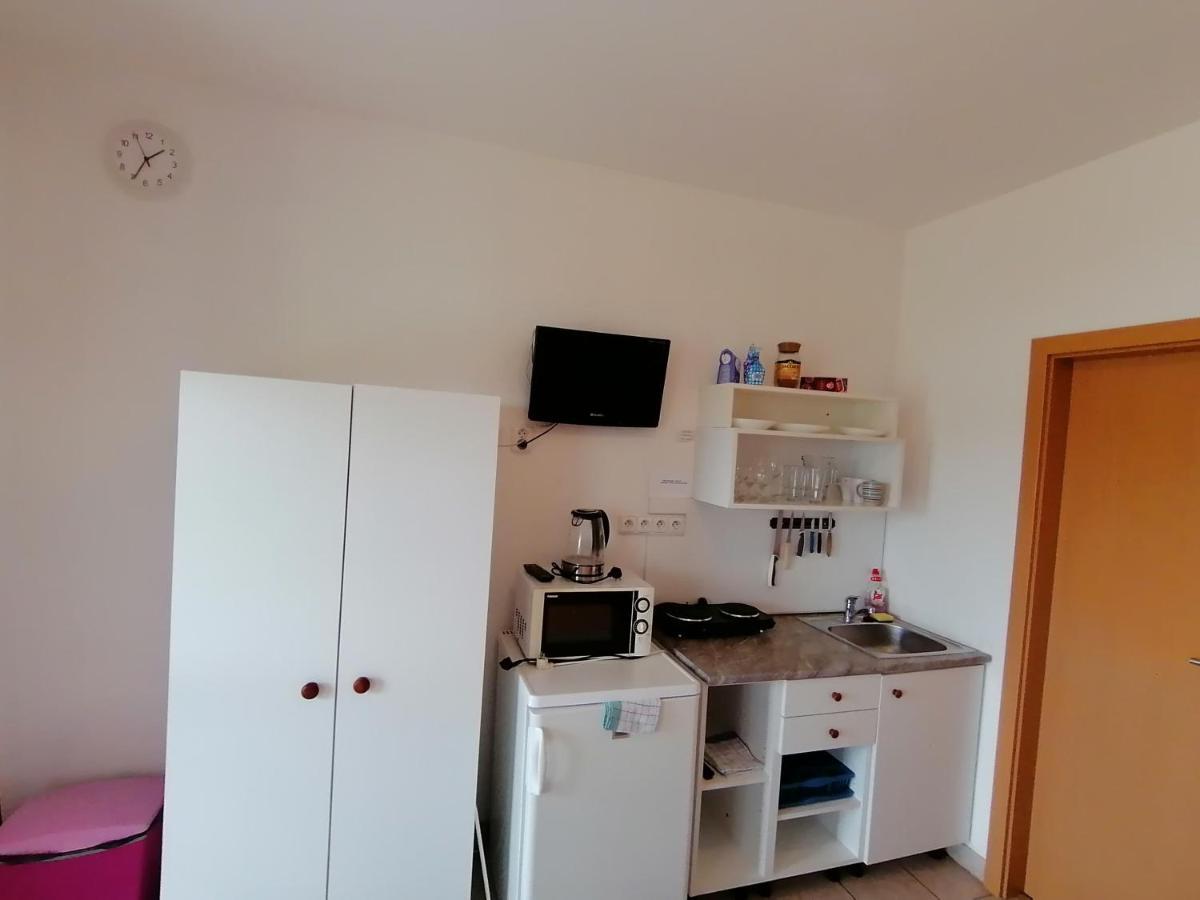 Penzion Nad jezerem Pavlov Exterior foto